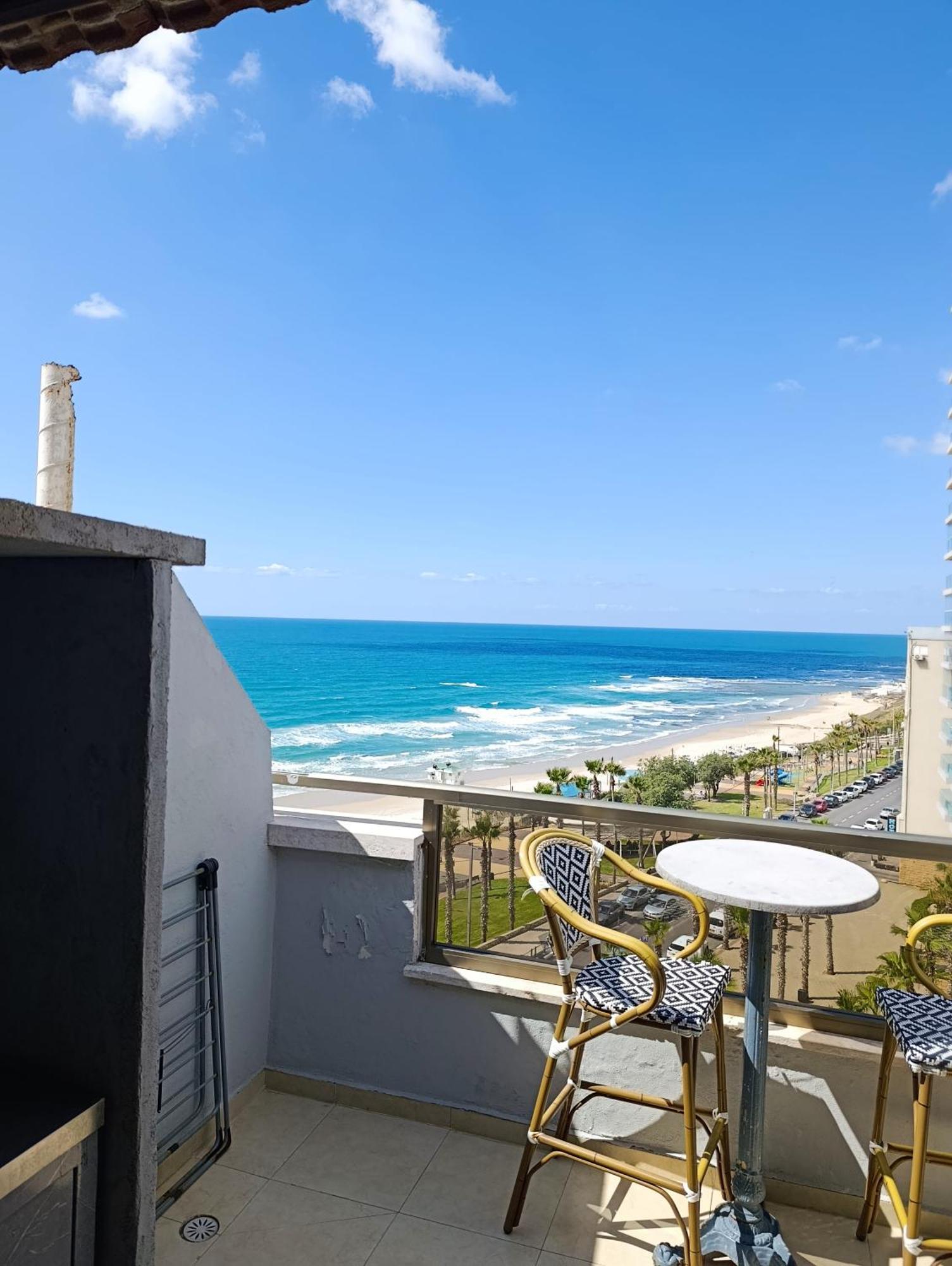 Penthouse Apartment On The Beach Bat Yam Room photo