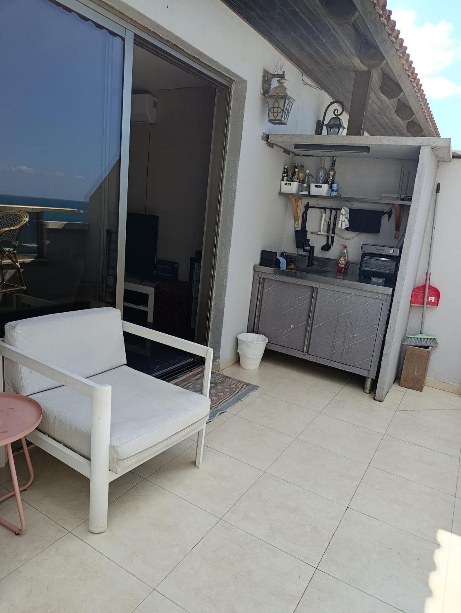 Penthouse Apartment On The Beach Bat Yam Room photo