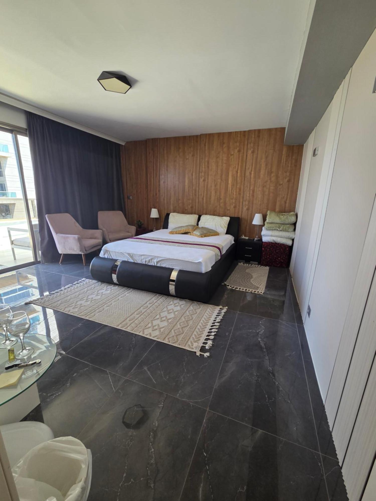 Penthouse Apartment On The Beach Bat Yam Room photo