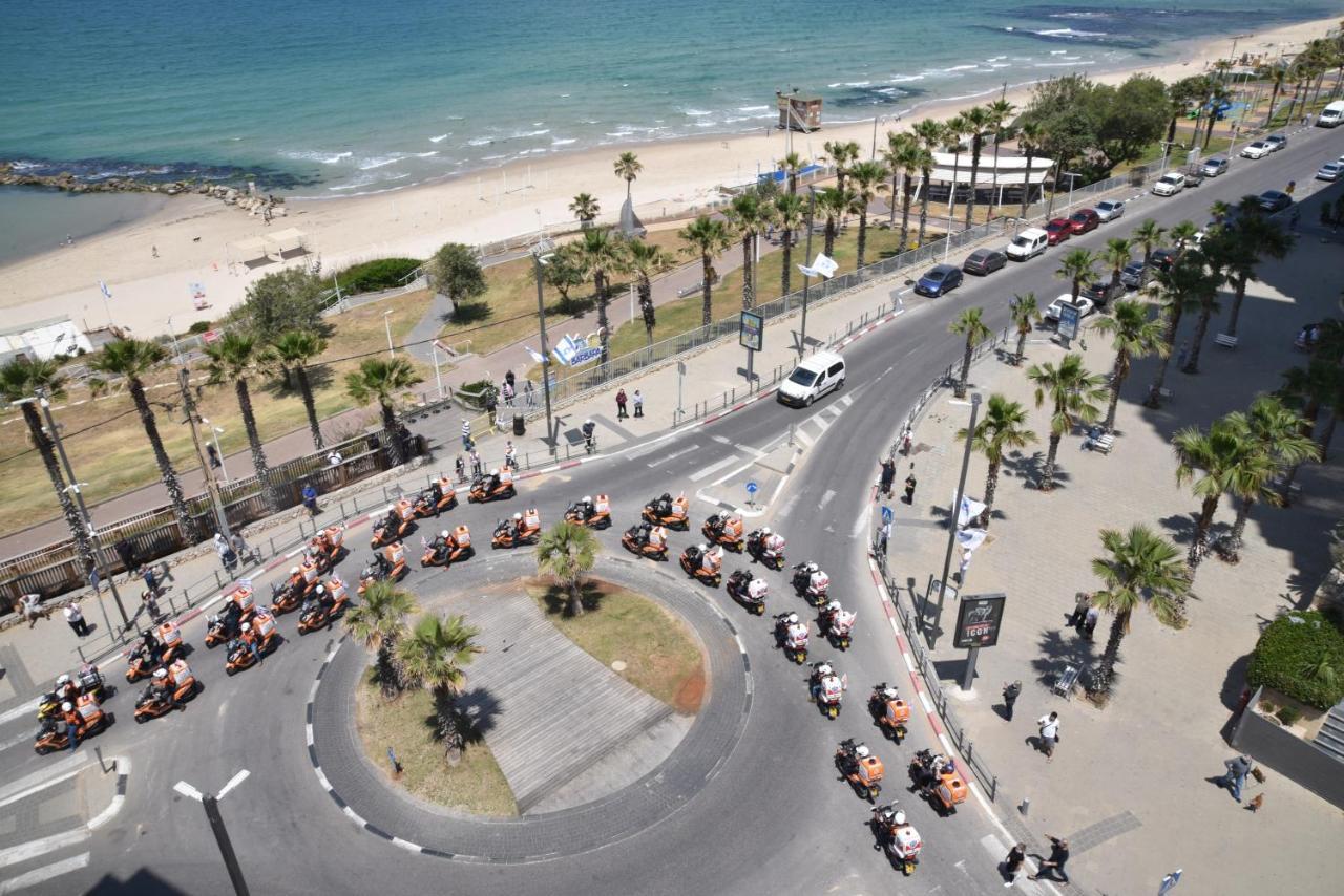 Penthouse Apartment On The Beach Bat Yam Exterior photo